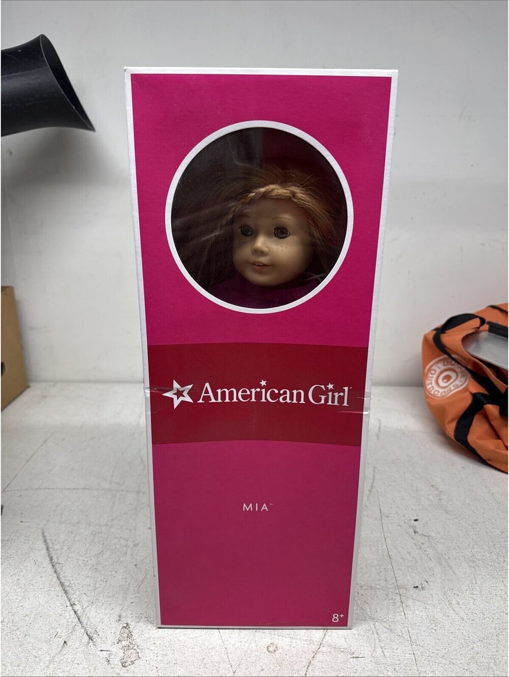 American Girl Mia 18 in Doll w/ Book Girl of the Year 2008 (Laurence Yep)